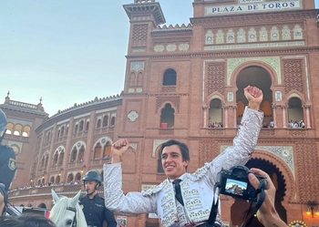 Ángel Téllez se encumbra y toca el cielo de Madrid