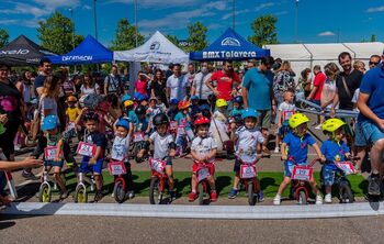 Las ‘Carreras sin pedales’ reúnen a más de 500 niños