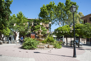 El Ayuntamiento ampliará la plaza de Azucaica