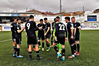 Dos penaltis frenan en seco al CD Torrijos (2-0)