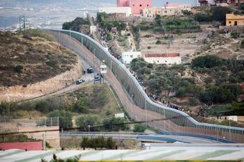 Marruecos suma Ceuta y Melilla a la presión por el Sáhara