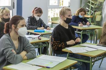 Refugiadas ucranianas estudian castellano en Toledo