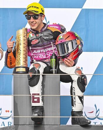 Migno estrena el curso con victoria en Moto3