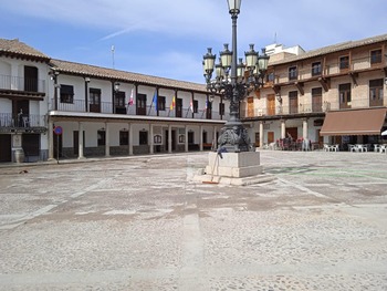 Arreglado el pavimento de la plaza Mayor con fondos ‘Filomena'