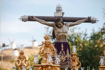 Fervor religioso en Consuegra por el Cristo de la Vera Cruz
