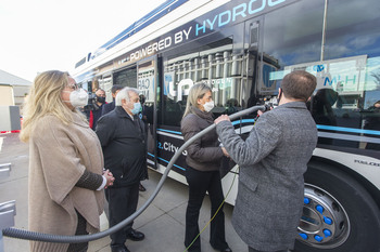 Inael prueba con éxito un autobus urbano movido por hidrógeno