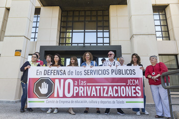 Los trabajadores denuncian las privatizaciones en Educación