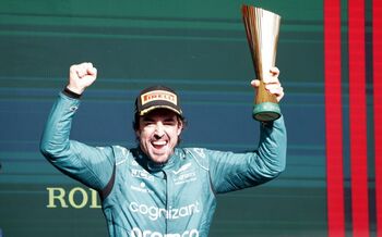 Otra victoria más para Verstappen y Alonso sube al podio