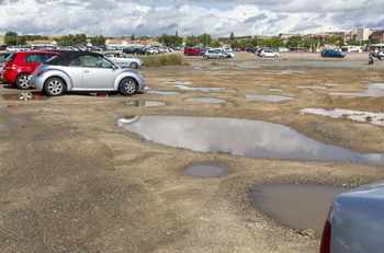 Santa Teresa reclama la mejora del parking y su entorno