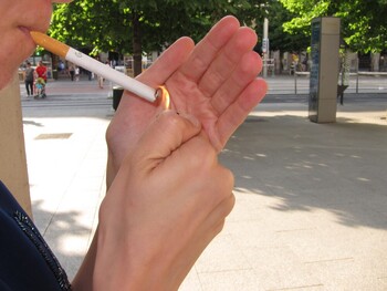Los jóvenes piden a los políticos que actúen contra el tabaco