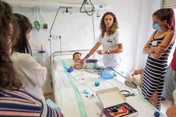 Nuevas enfermeras en Parapléjicos conocen sus recursos