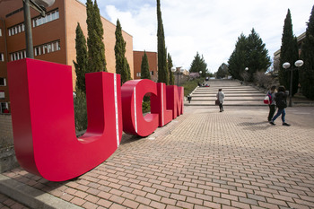 Sindicatos acusan a UCLM de «controlar» profesores con una app