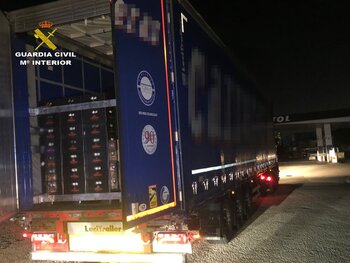 Guardia Civil recupera dos camiones sustraídos