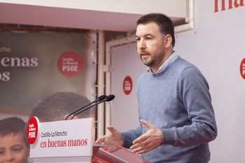 El PSOE exige a Núñez que hable de la «desmemoria» de Cospedal