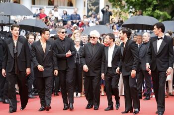 Los cowboys de Almodóvar conquistan la alfombra roja de Cannes
