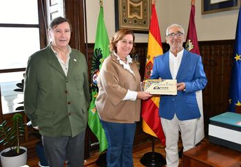 Cedillo agradece el reconocimiento de la FACLM a la Diputación