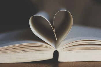 El amor está en los libros