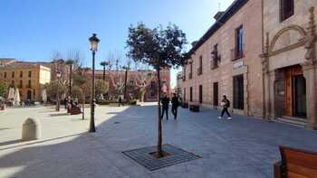 San Jerónimo premia la reforma de la plaza Juan de Mariana