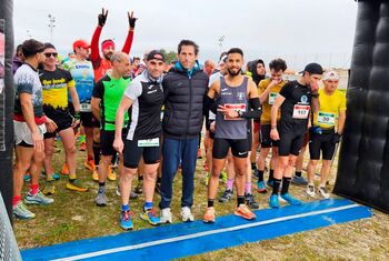 El I Trail Cerro Negro reúne a alrededor de 200 atletas
