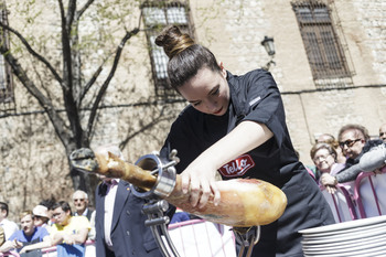 Gamonal organiza el primer encuentro de cortadores de jamón